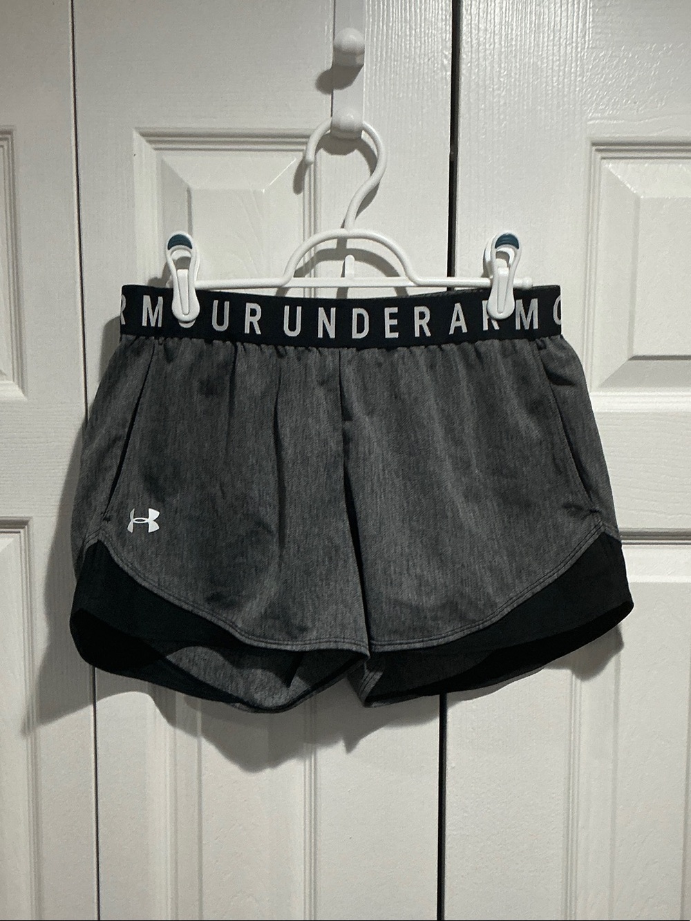 Under Armour Women's Gray Elastic-Waist Athletic Shorts with Black Trim